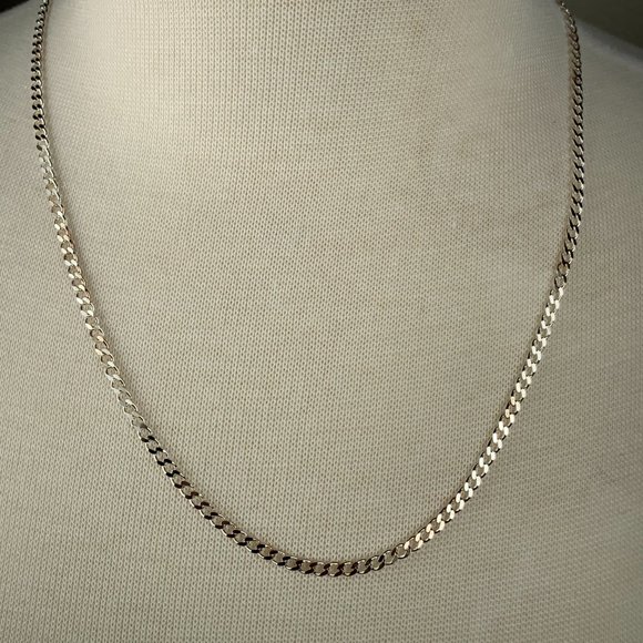 NEW 9 grams 22" Italian Curb Chain Necklace in Sterling Silver - Picture 1 of 5